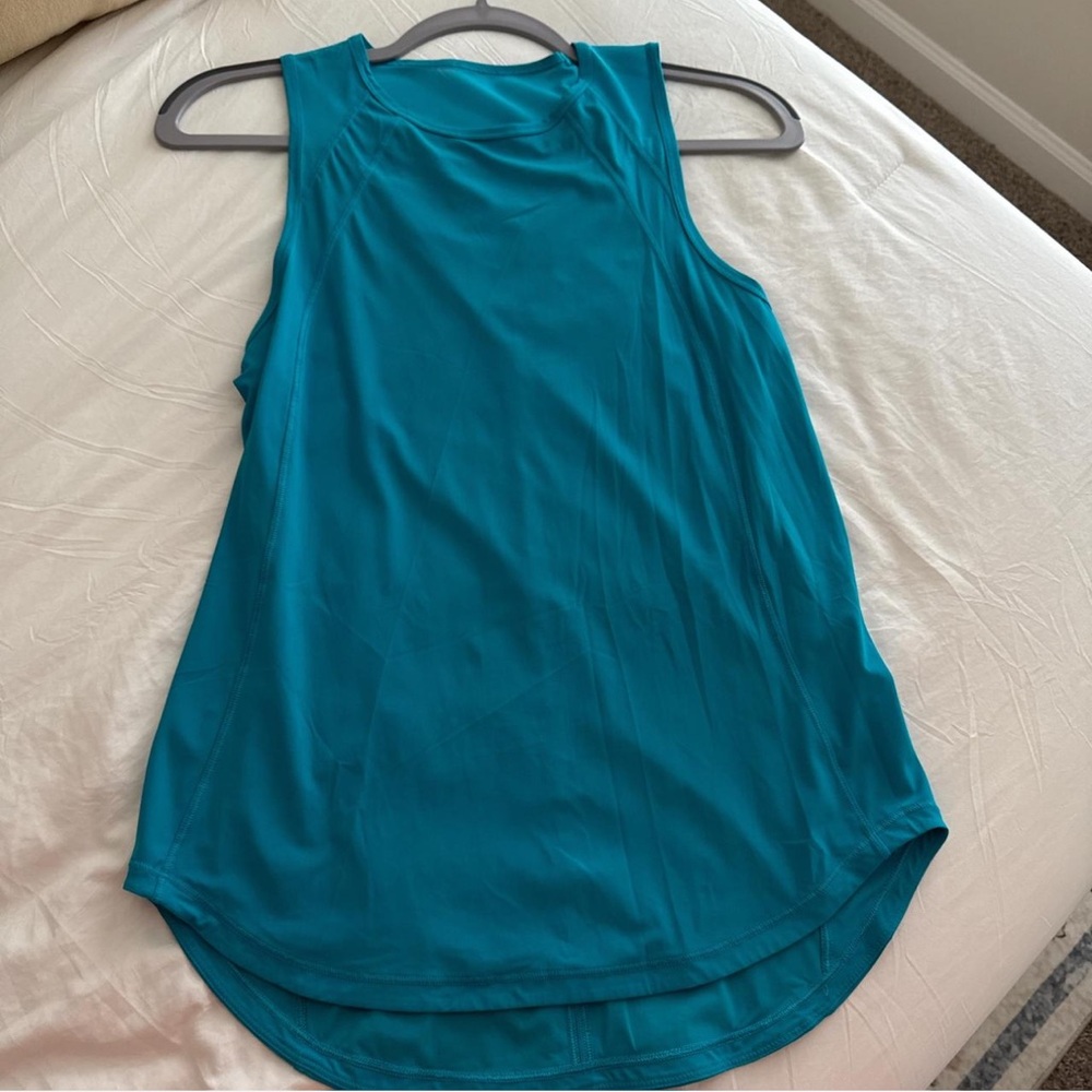Lululemon sculpt tank! Size 4!!